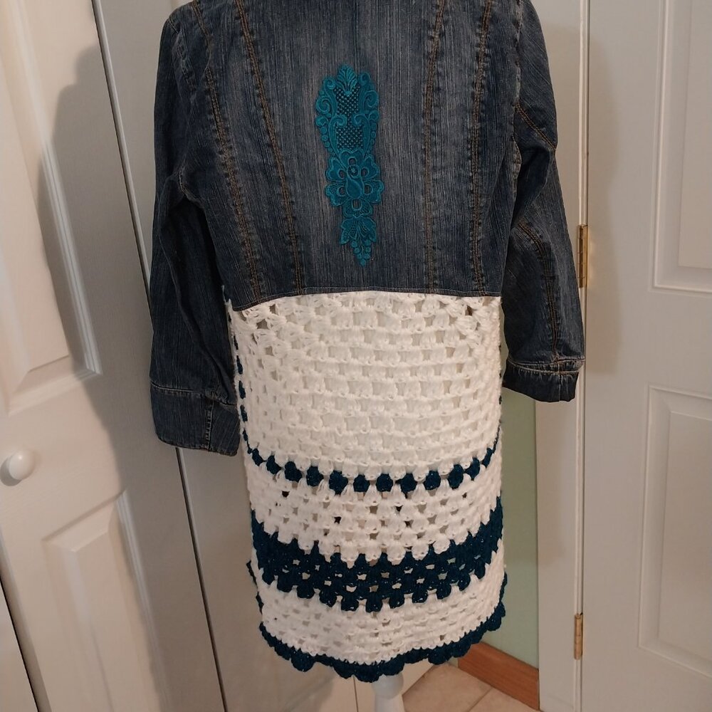 3248 Size Large Faded Glory Upcycled Jean Jacket With Crochet Trim In Dark Teal - Picture 6 of 9